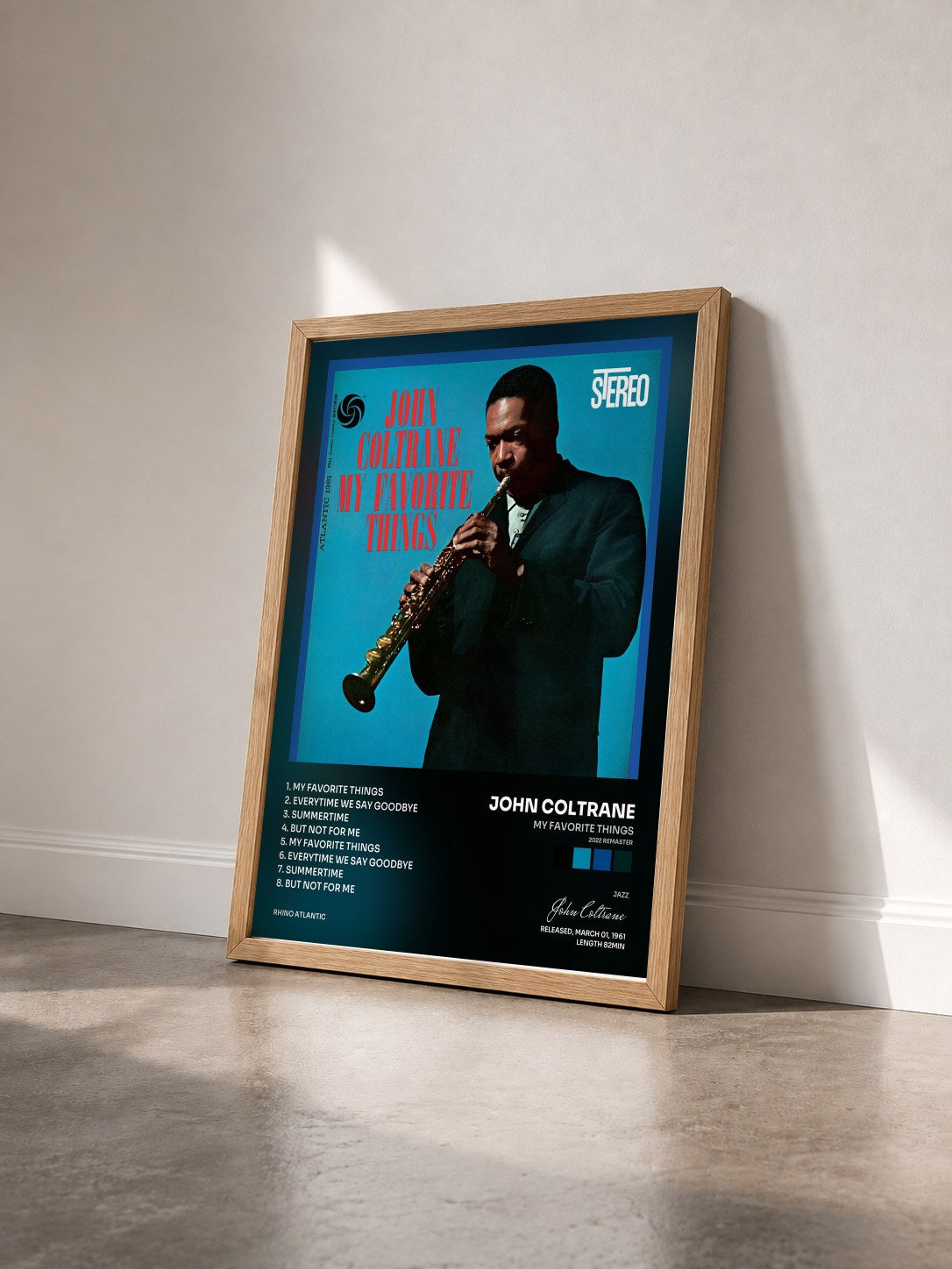 #bois Tableau de l'album My Favorite Things (2022 Remaster) de John Coltrane vu de trois quarts, cadre en bois brut