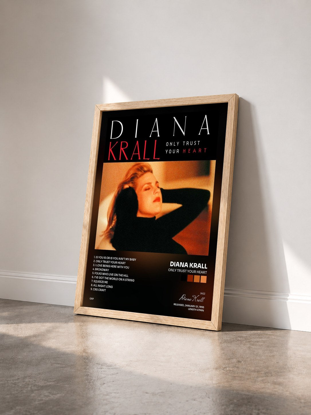 #bois Tableau de l'album Only Trust Your Heart de Diana Krall vu de trois quarts, cadre en bois brut