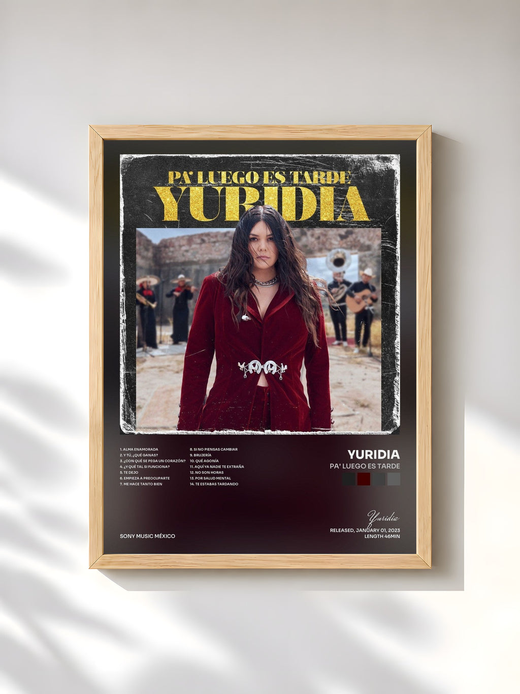 #bois Tableau de l'album Pa' Luego Es Tarde de Yuridia, cadre en bois brut, imprimé et encadré en France