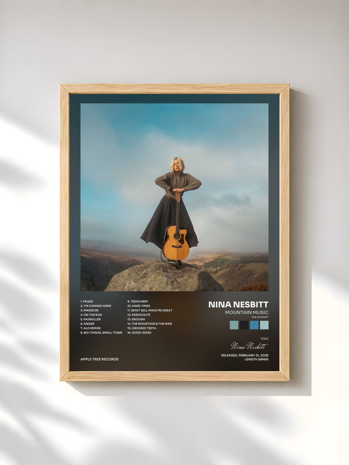 #bois Tableau de l'album Mountain Music (The Summit) de Nina Nesbitt, cadre en bois brut, imprimé et encadré en France