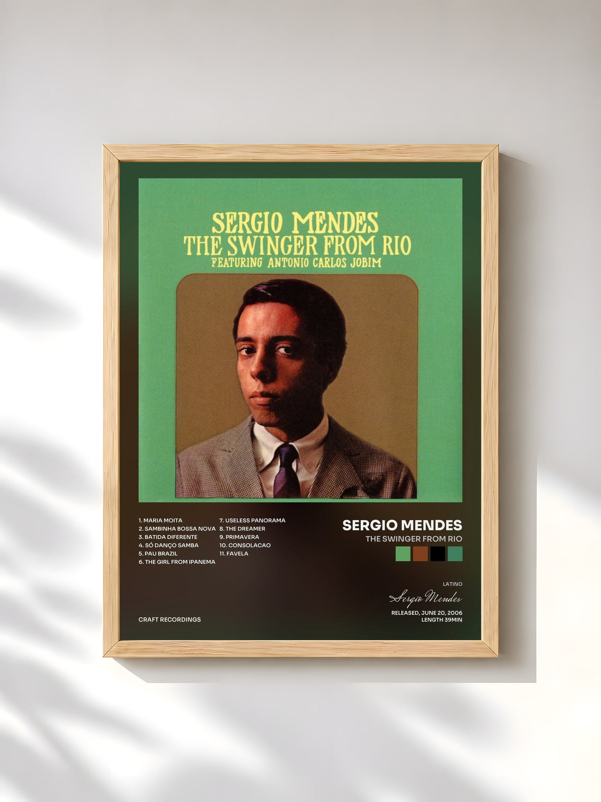 #bois Tableau de l'album The Swinger From Rio de Sergio Mendes, cadre en bois brut, imprimé et encadré en France