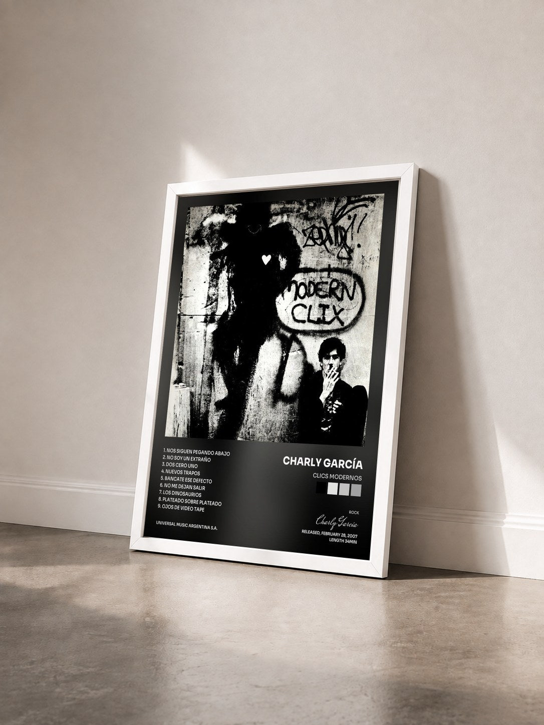 #blanc Tableau de l'album Clics Modernos de Charly García vu de trois quarts, cadre blanc