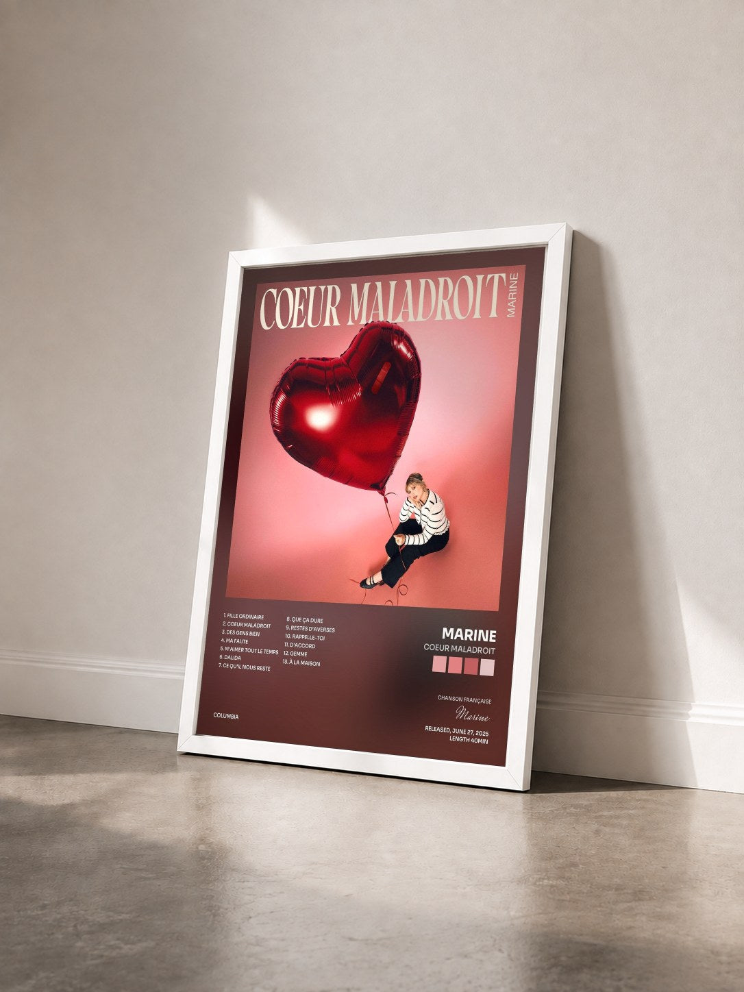 #blanc Tableau de l'album Coeur maladroit de Marine vu de trois quarts, cadre blanc