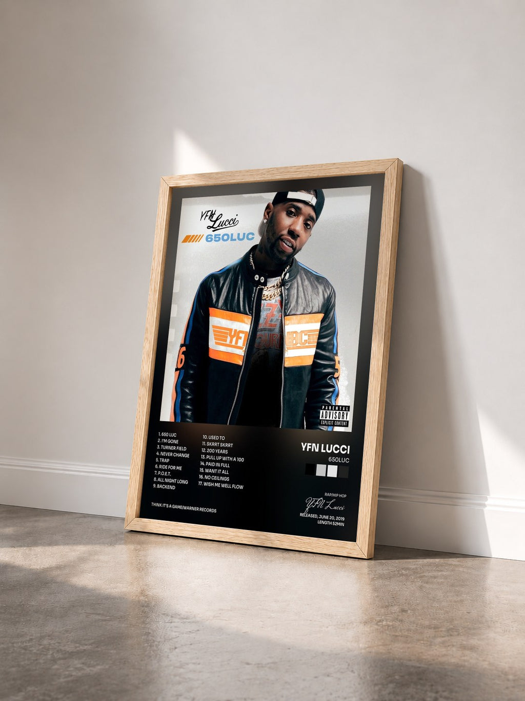 #bois Tableau de l'album 650Luc de YFN Lucci vu de trois quarts, cadre en bois brut