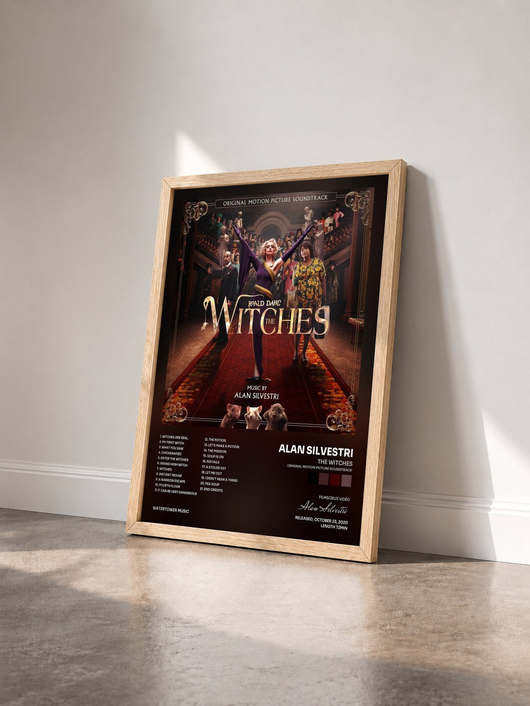 #bois Tableau de l'album The Witches (Original Motion Picture Soundtrack) de Alan Silvestri vu de trois quarts, cadre en bois brut