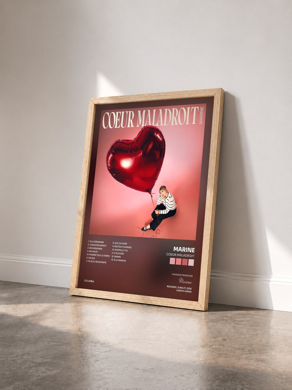 #bois Tableau de l'album Coeur maladroit de Marine vu de trois quarts, cadre en bois brut