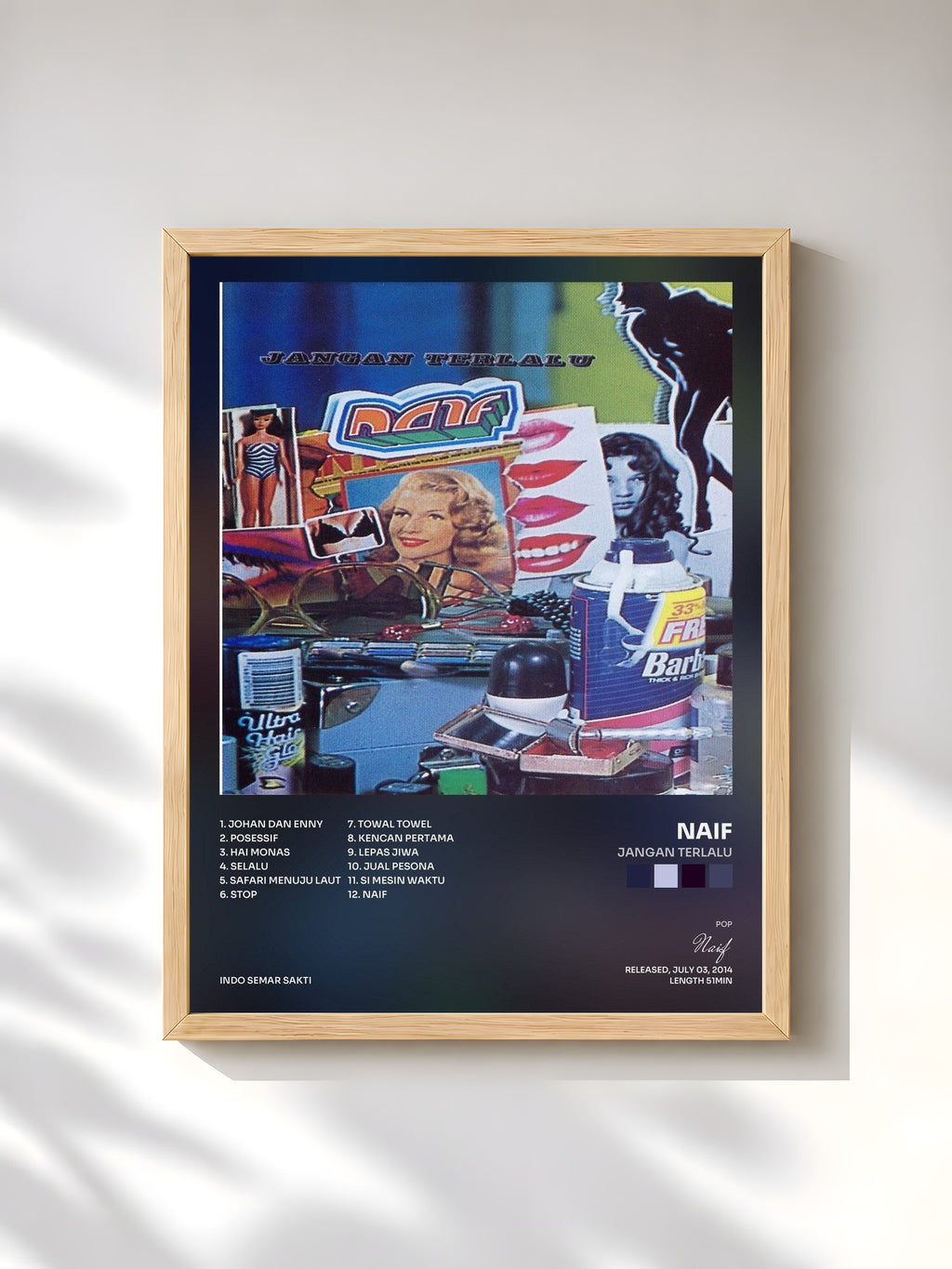 #bois Tableau de l'album Jangan Terlalu de Naif, cadre en bois brut, imprimé et encadré en France