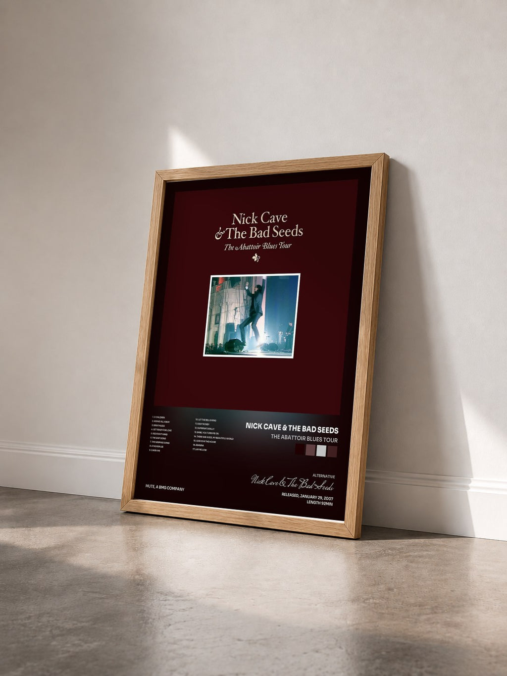 #bois Tableau de l'album The Abattoir Blues Tour de Nick Cave & The Bad Seeds vu de trois quarts, cadre en bois brut