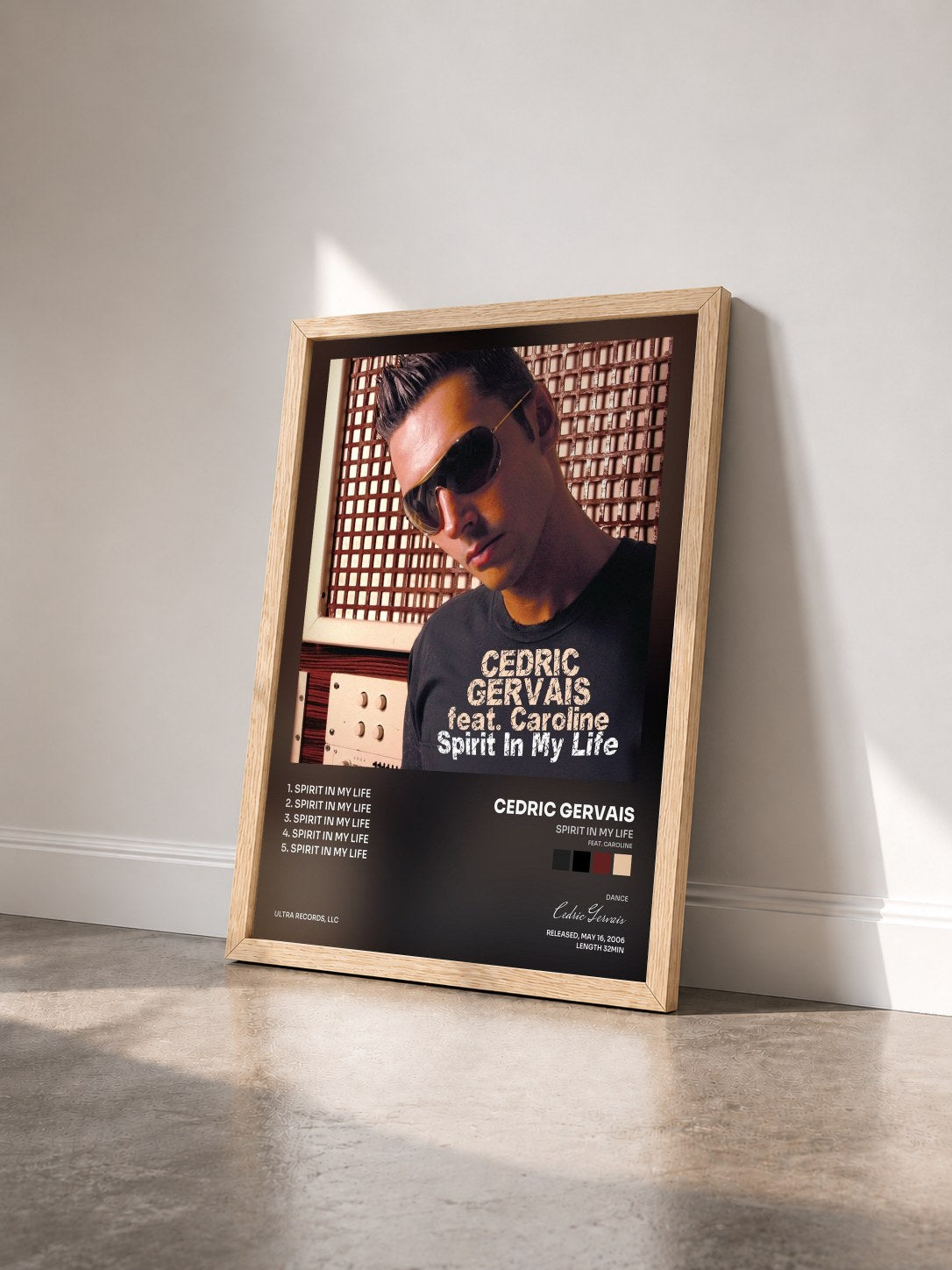 #bois Tableau de l'album Spirit In My Life (feat. Caroline) de Cedric Gervais vu de trois quarts, cadre en bois brut