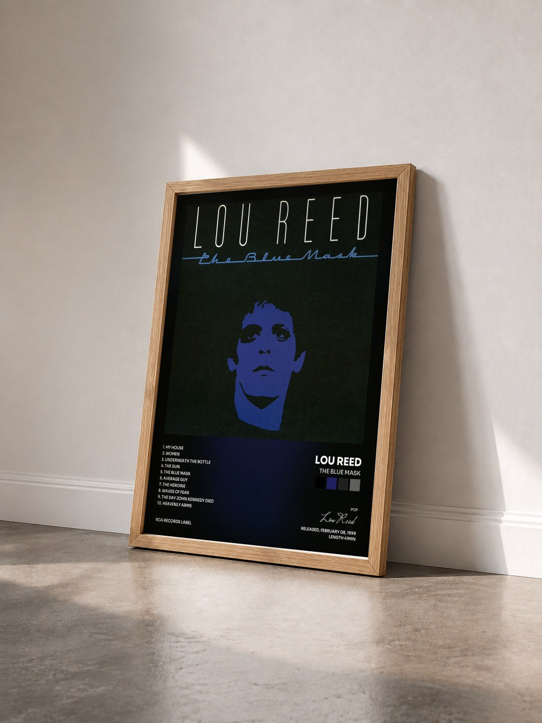 #bois Tableau de l'album The Blue Mask de Lou Reed vu de trois quarts, cadre en bois brut