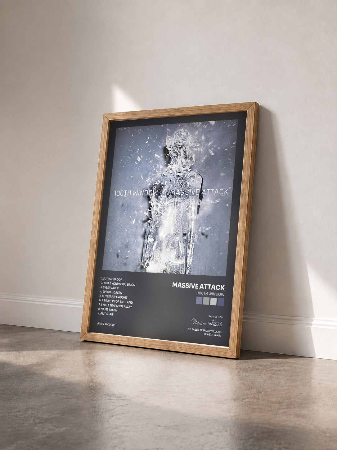 #bois Tableau de l'album 100th Window de Massive Attack vu de trois quarts, cadre en bois brut