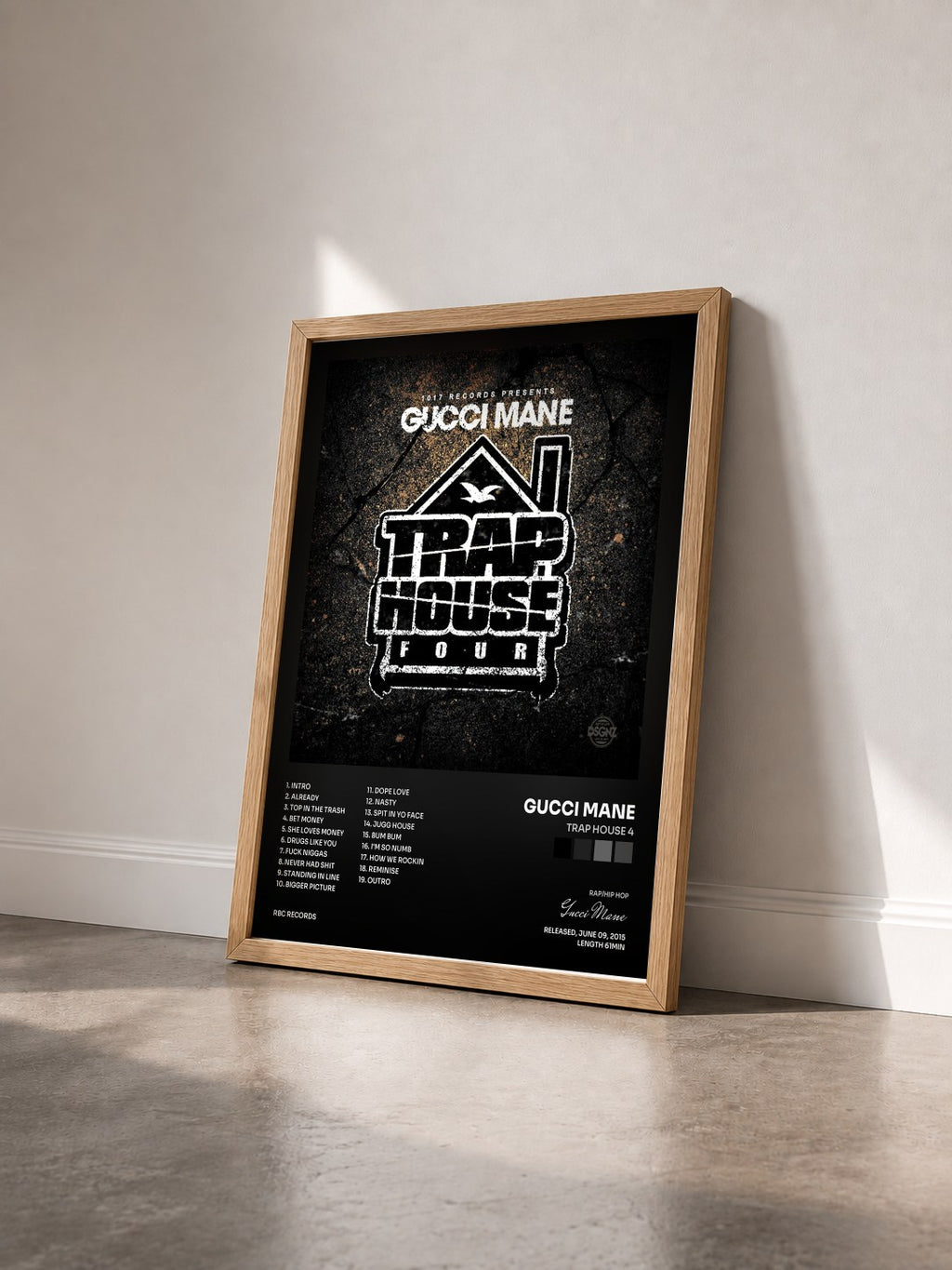 #bois Tableau de l'album Trap House 4 de Gucci Mane vu de trois quarts, cadre en bois brut