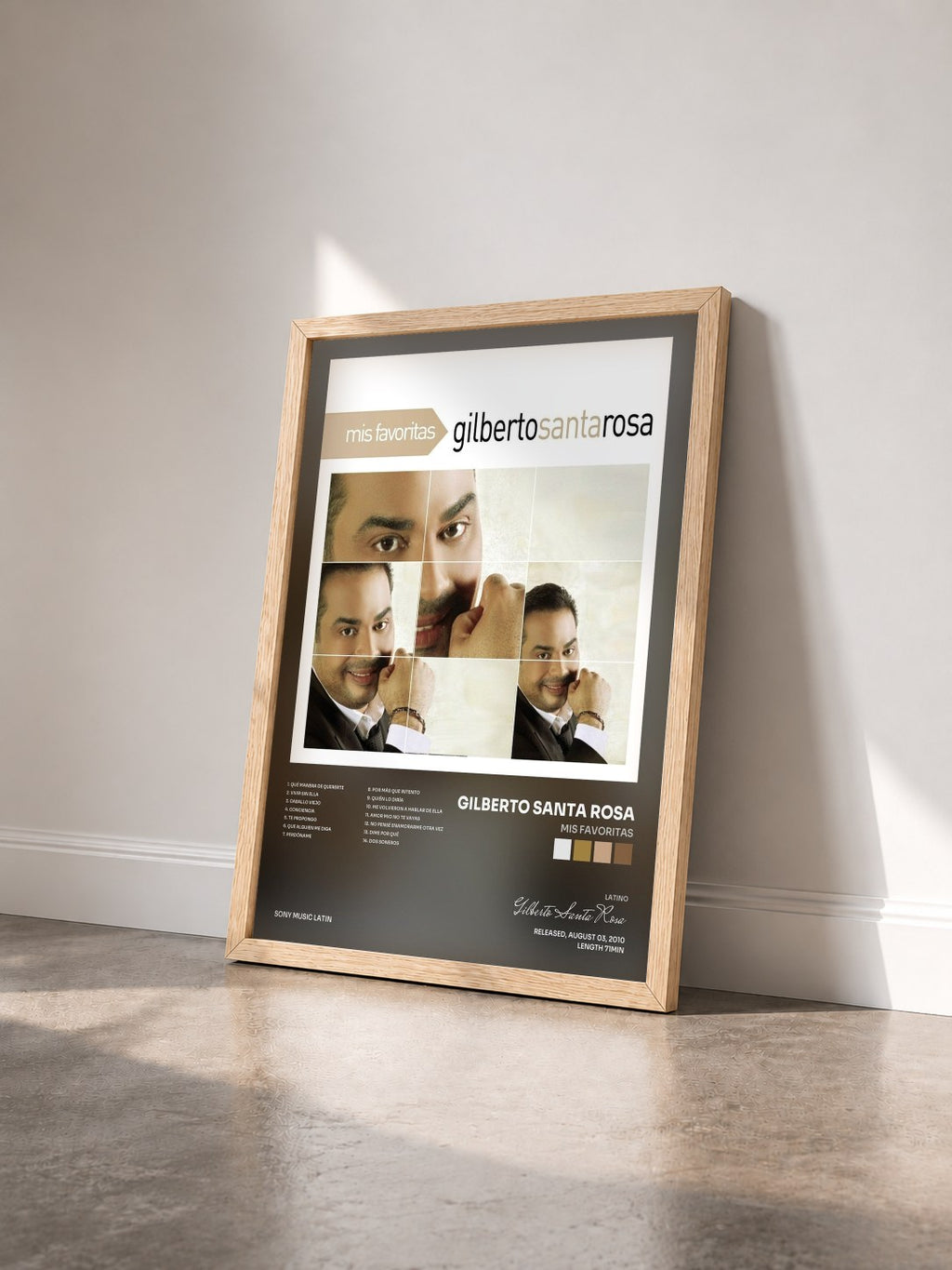 #bois Tableau de l'album Mis Favoritas de Gilberto Santa Rosa vu de trois quarts, cadre en bois brut
