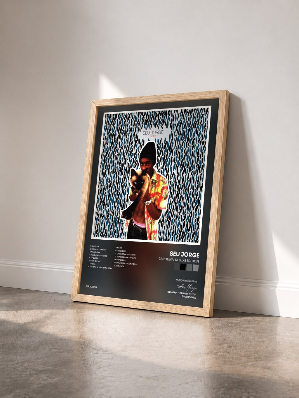 #bois Tableau de l'album Carolina: Deluxe Edition de Seu Jorge vu de trois quarts, cadre en bois brut
