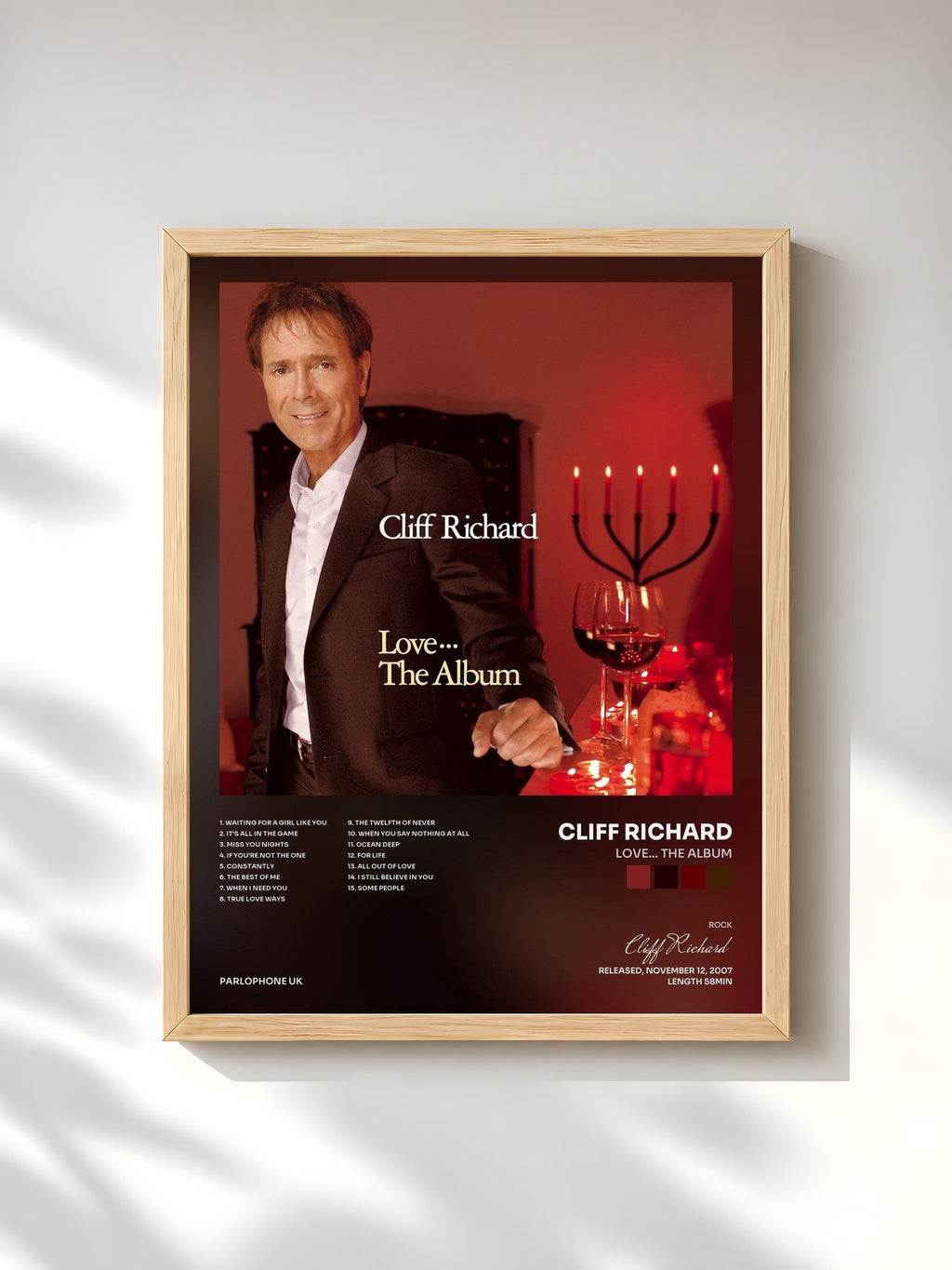 #bois Tableau de l'album Love... The Album de Cliff Richard, cadre en bois brut, imprimé et encadré en France