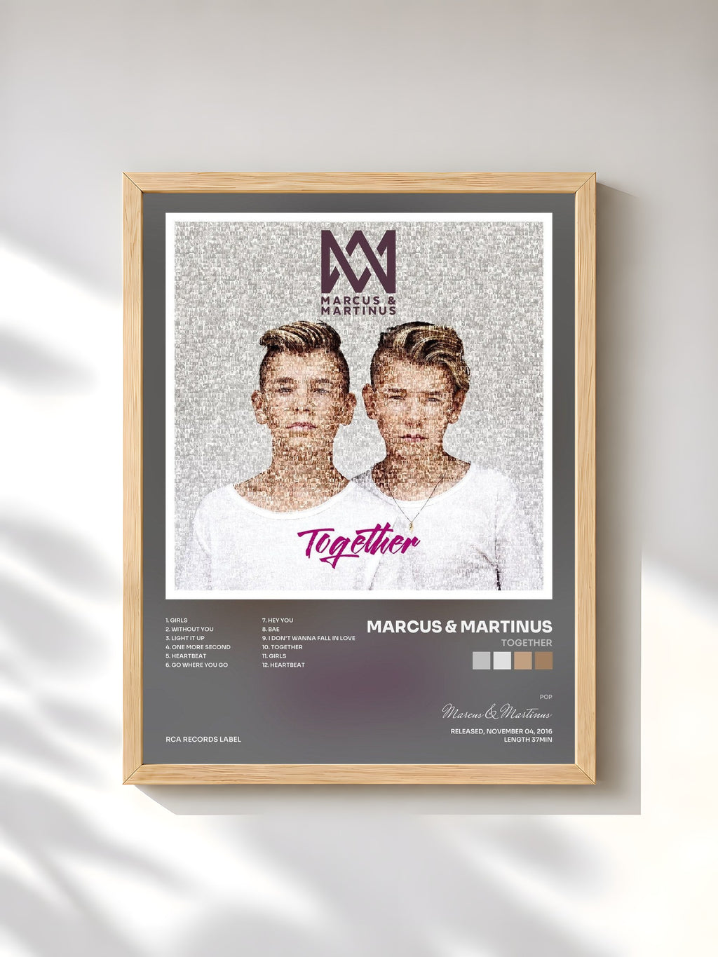 #bois Tableau de l'album Together de Marcus & Martinus, cadre en bois brut, imprimé et encadré en France