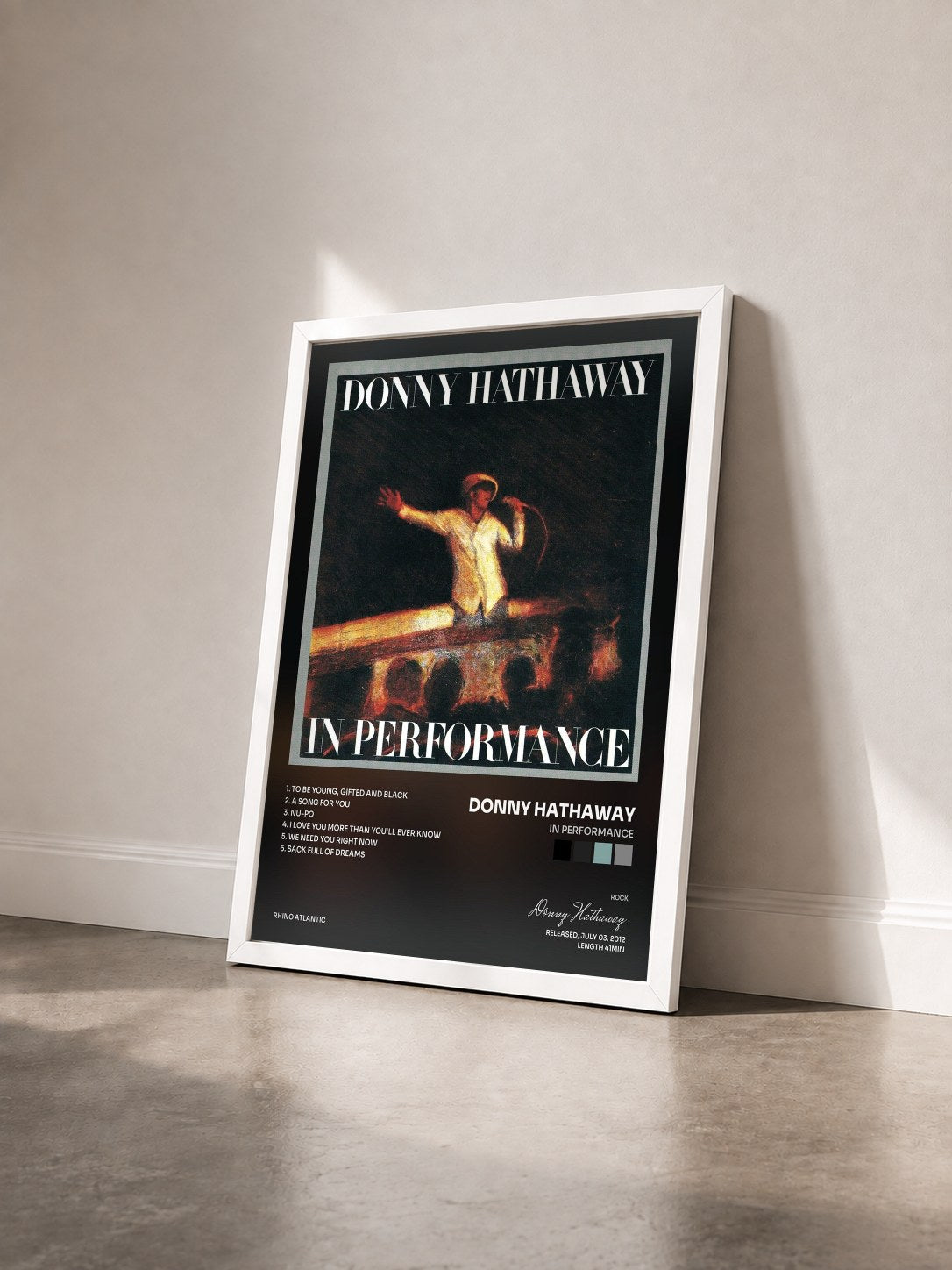 #blanc Tableau de l'album In Performance de Donny Hathaway vu de trois quarts, cadre blanc