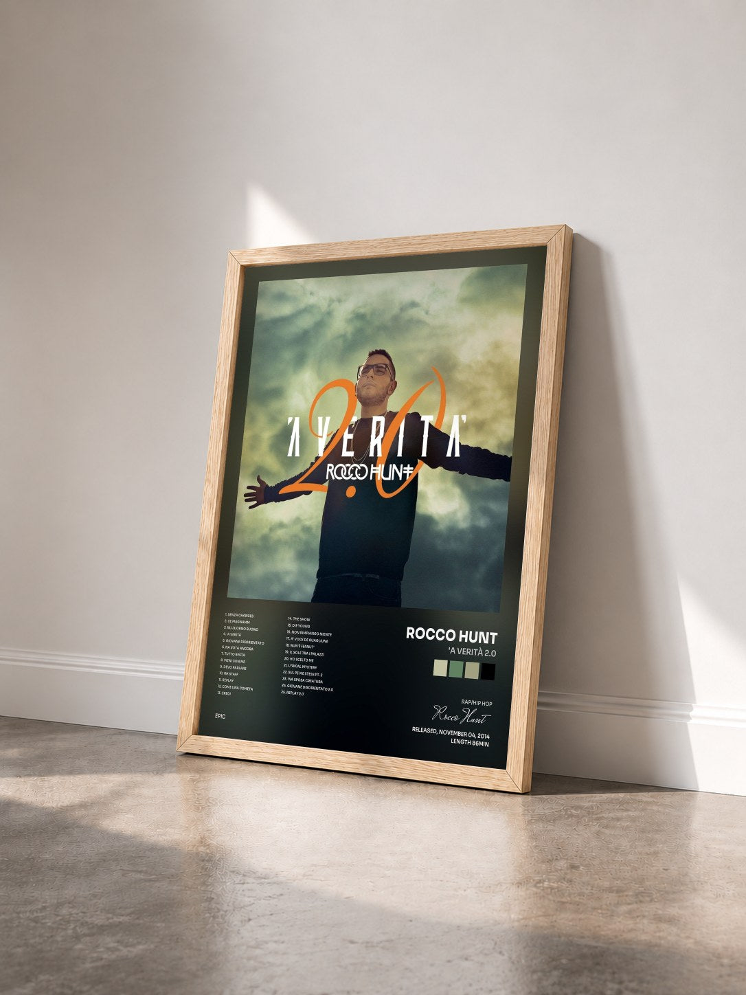 #bois Tableau de l'album 'A verità 2.0 de Rocco Hunt vu de trois quarts, cadre en bois brut