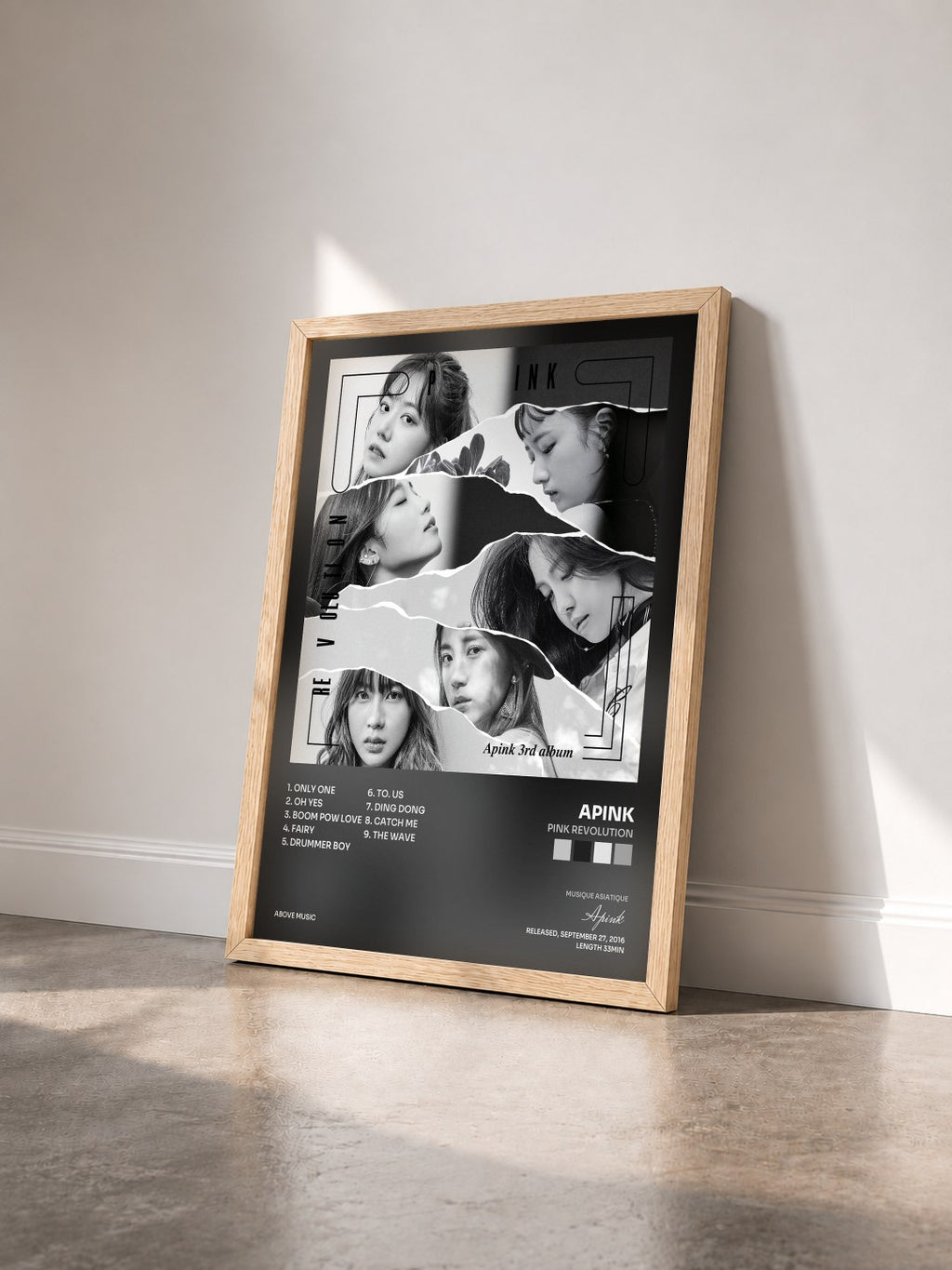 #bois Tableau de l'album Pink Revolution de Apink vu de trois quarts, cadre en bois brut