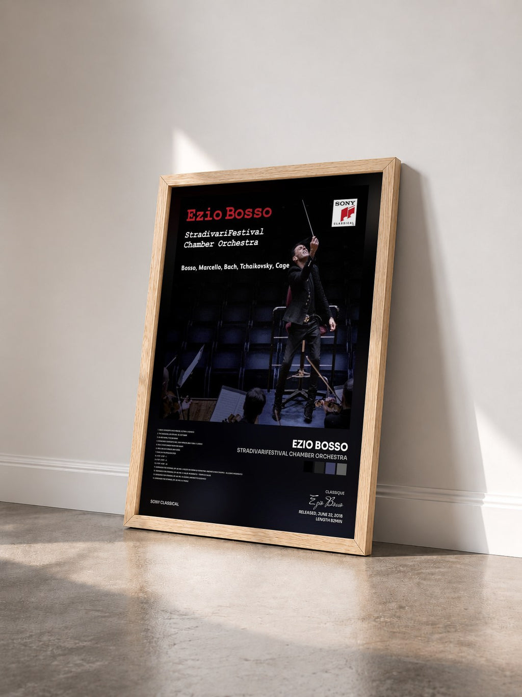 #bois Tableau de l'album StradivariFestival Chamber Orchestra de Ezio Bosso vu de trois quarts, cadre en bois brut