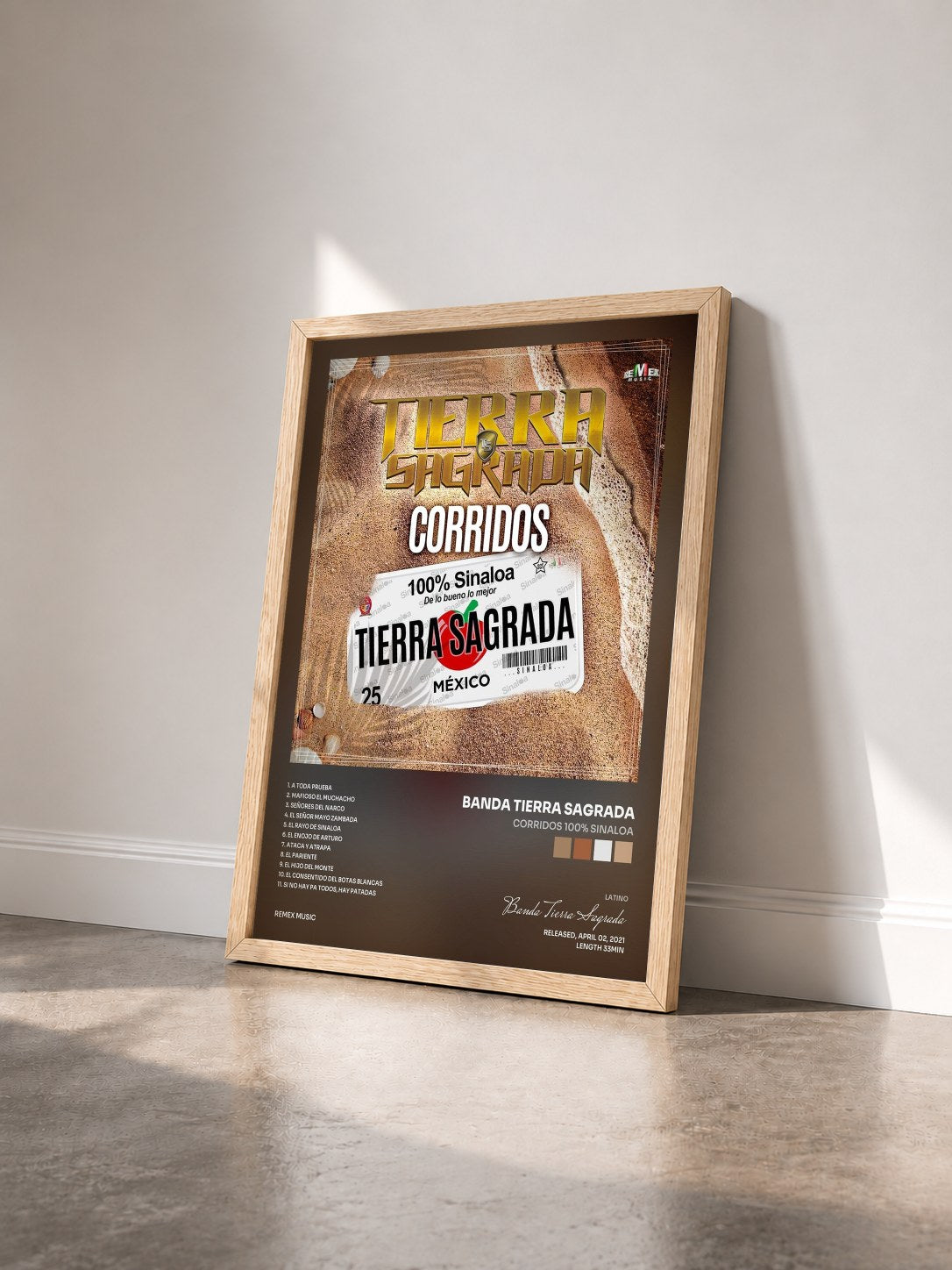 #bois Tableau de l'album Corridos 100% Sinaloa de Banda Tierra Sagrada vu de trois quarts, cadre en bois brut