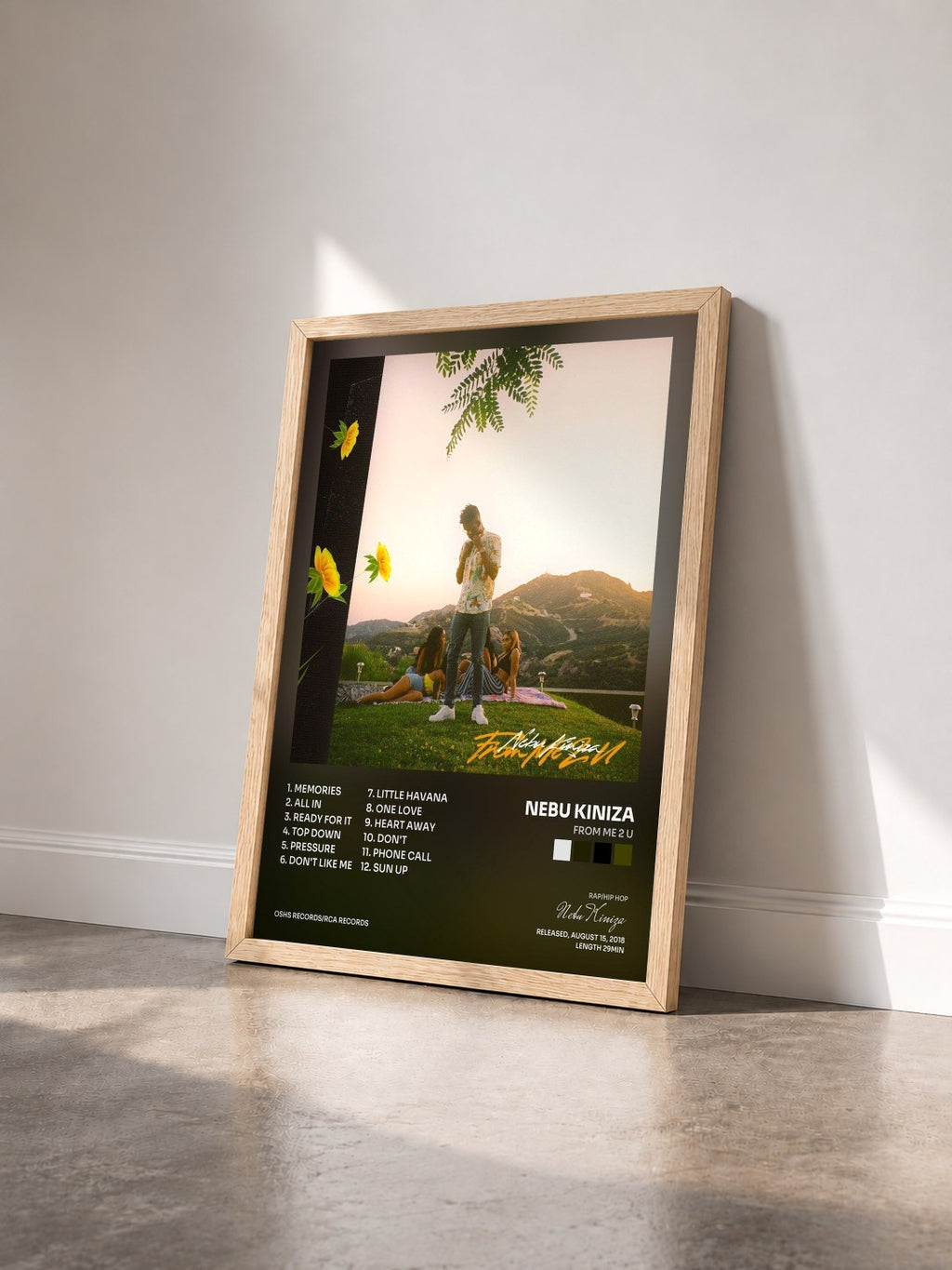 #bois Tableau de l'album From Me 2 U de Nebu Kiniza vu de trois quarts, cadre en bois brut