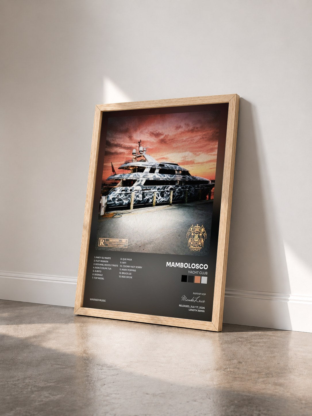 #bois Tableau de l'album YACHT CLUB de MamboLosco vu de trois quarts, cadre en bois brut