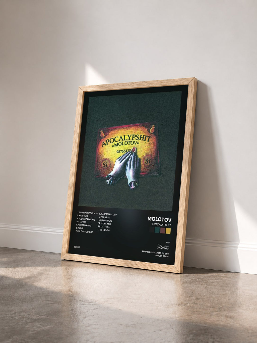 #bois Tableau de l'album Apocalypshit de Molotov vu de trois quarts, cadre en bois brut