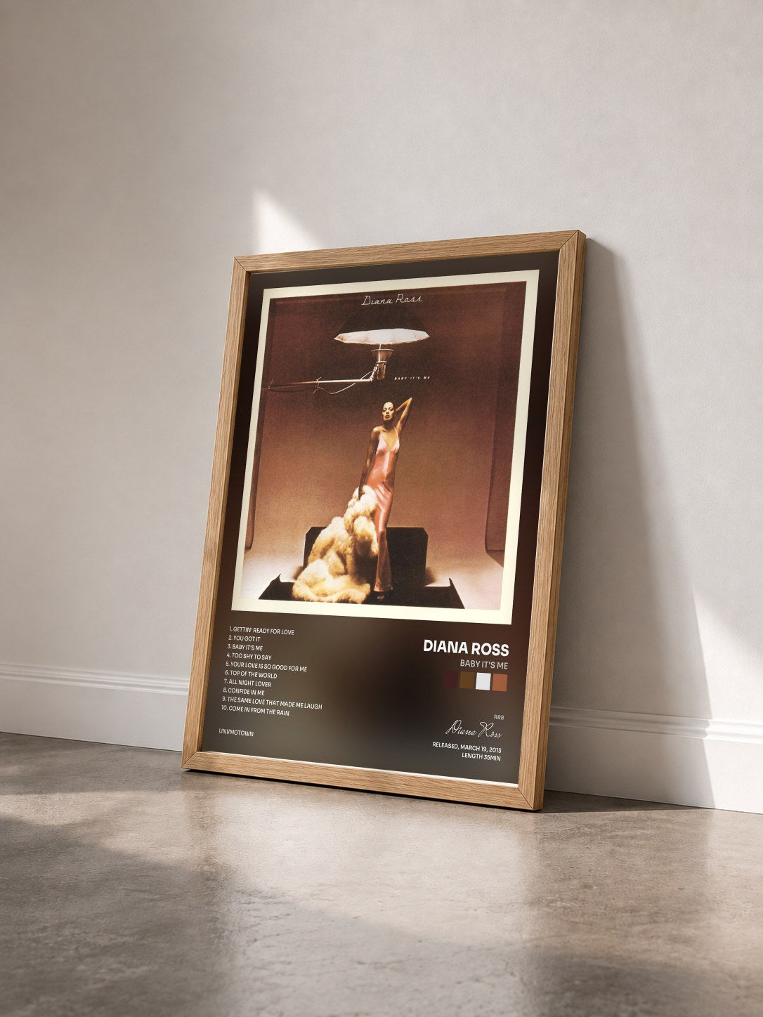 #bois Tableau de l'album Baby It's Me de Diana Ross vu de trois quarts, cadre en bois brut