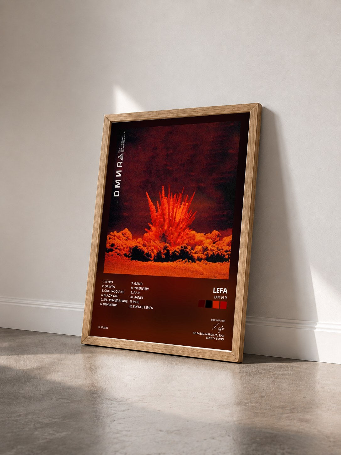 #bois Tableau de l'album D M N R de Lefa vu de trois quarts, cadre en bois brut
