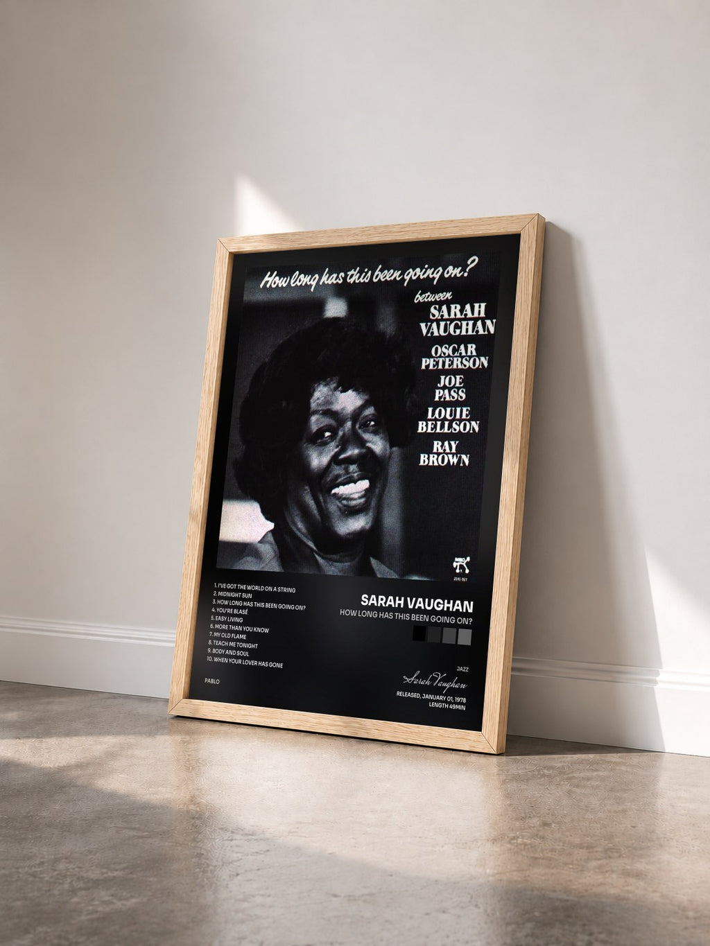#bois Tableau de l'album How Long Has This Been Going On? de Sarah Vaughan vu de trois quarts, cadre en bois brut