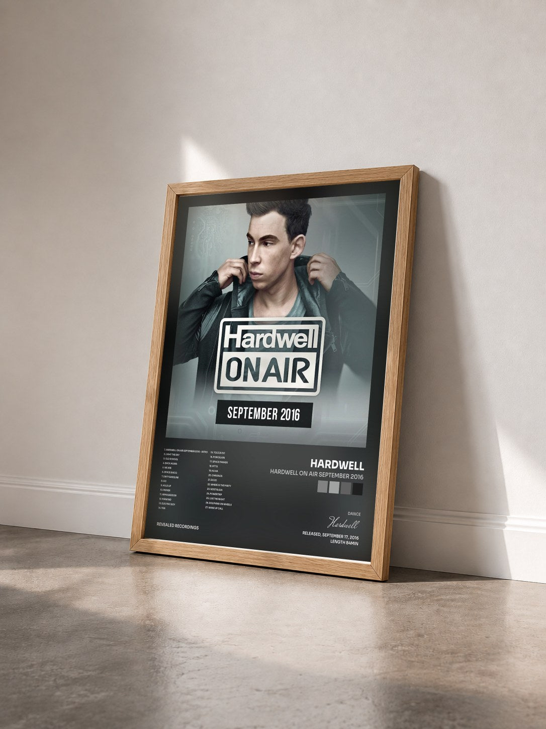#bois Tableau de l'album Hardwell On Air September 2016 de Hardwell vu de trois quarts, cadre en bois brut