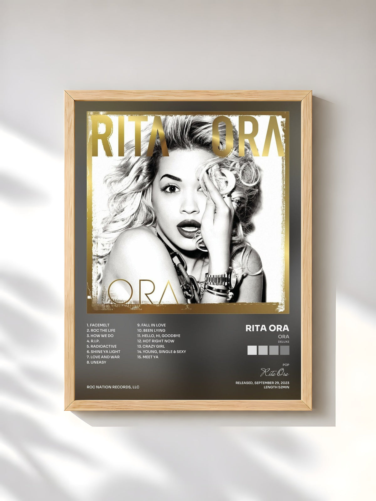 #bois Tableau de l'album ORA (Deluxe) de Rita Ora, cadre en bois brut, imprimé et encadré en France