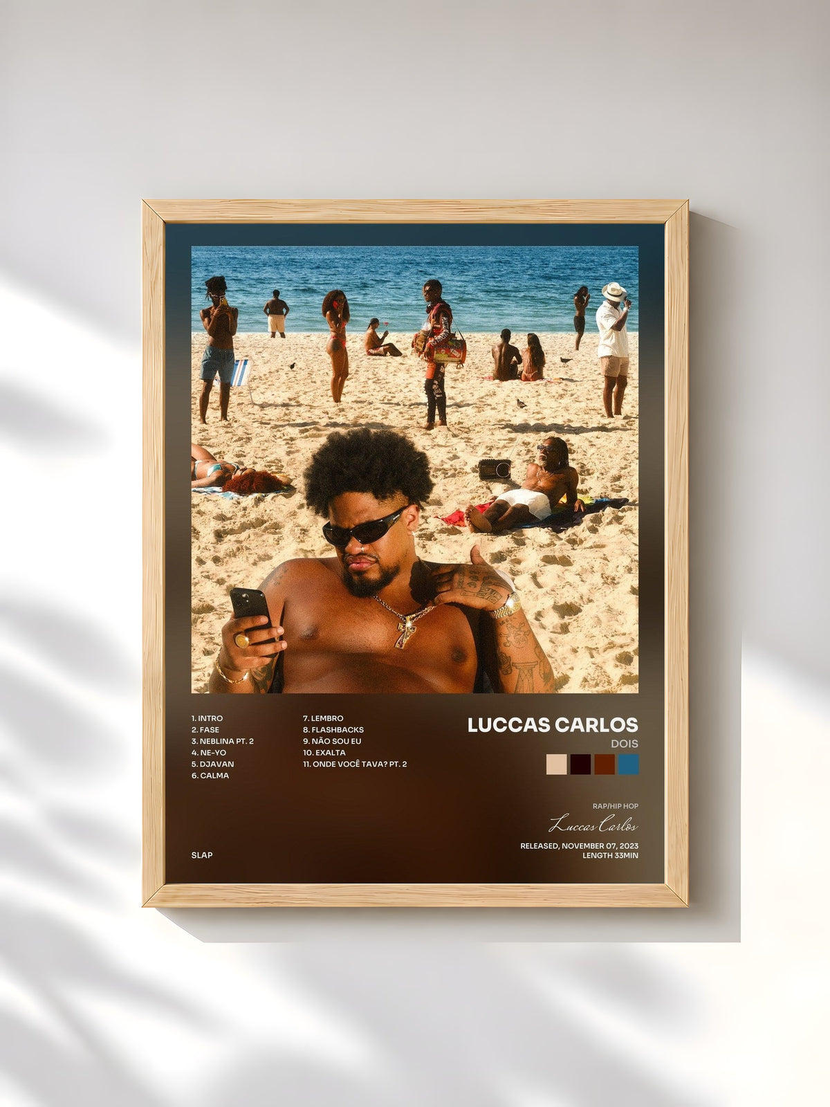 #bois Tableau de l'album Dois de Luccas Carlos, cadre en bois brut, imprimé et encadré en France