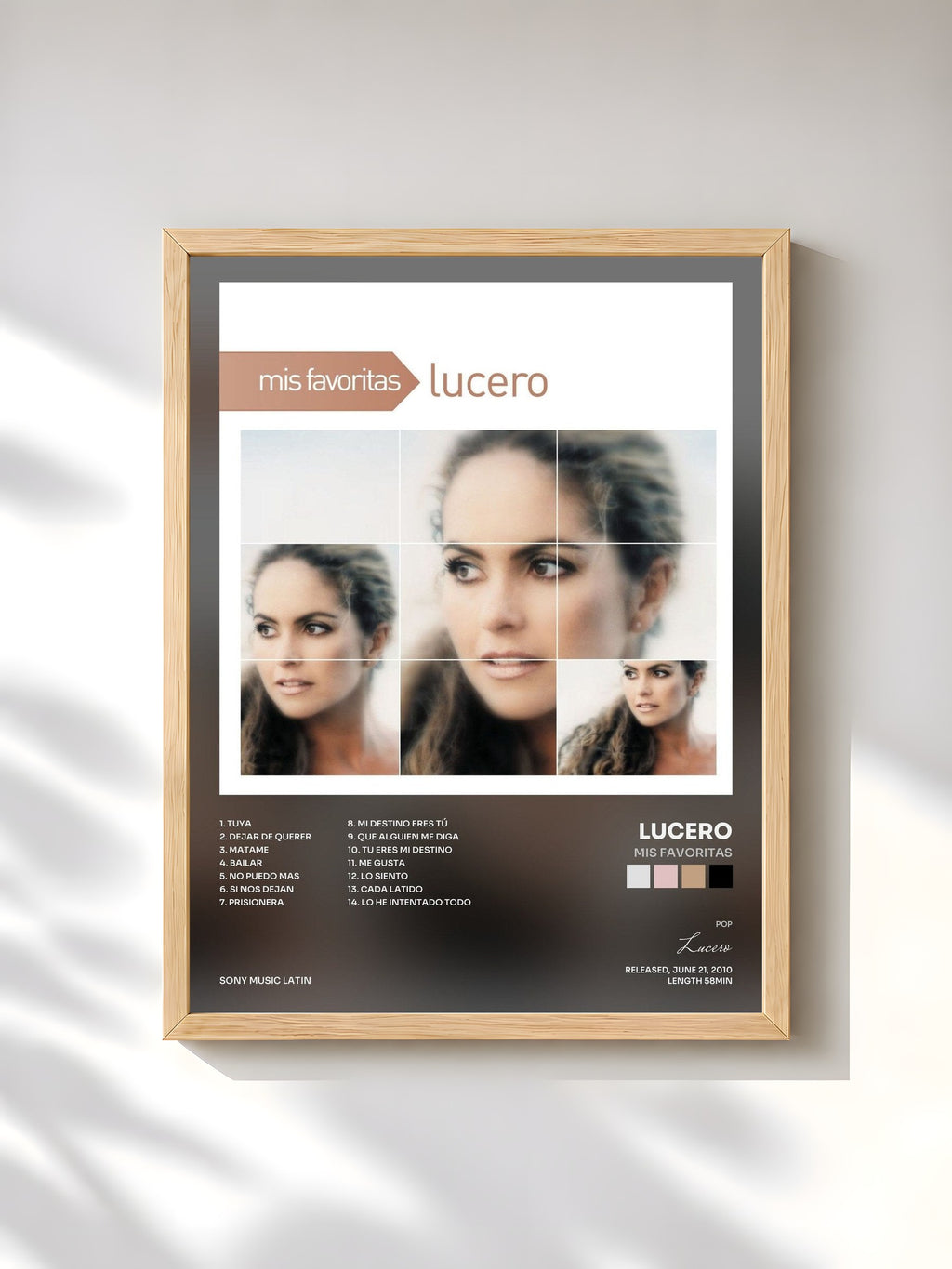 #bois Tableau de l'album Mis Favoritas de Lucero, cadre en bois brut, imprimé et encadré en France