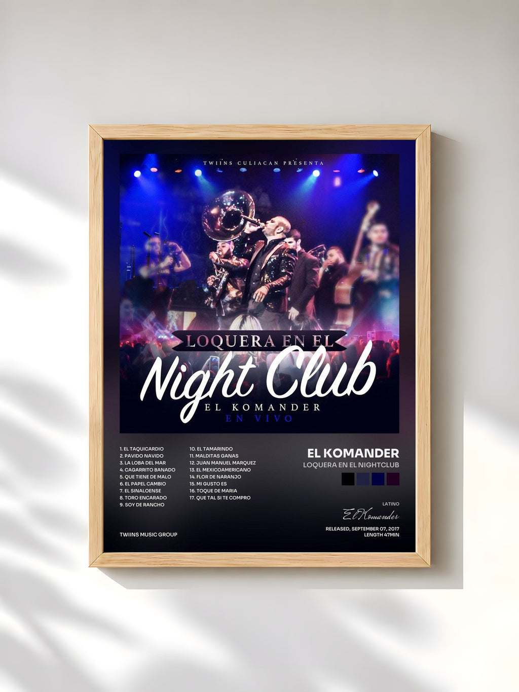 #bois Tableau de l'album Loquera En El Nightclub de El Komander, cadre en bois brut, imprimé et encadré en France
