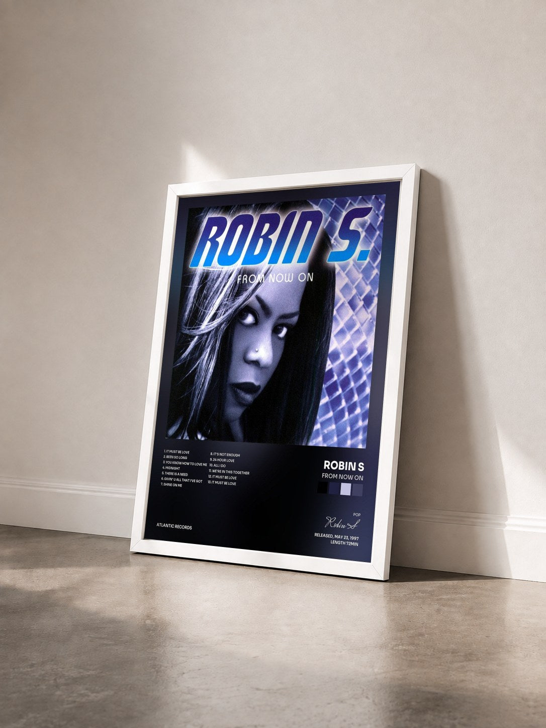 #blanc Tableau de l'album From Now On de Robin S vu de trois quarts, cadre blanc