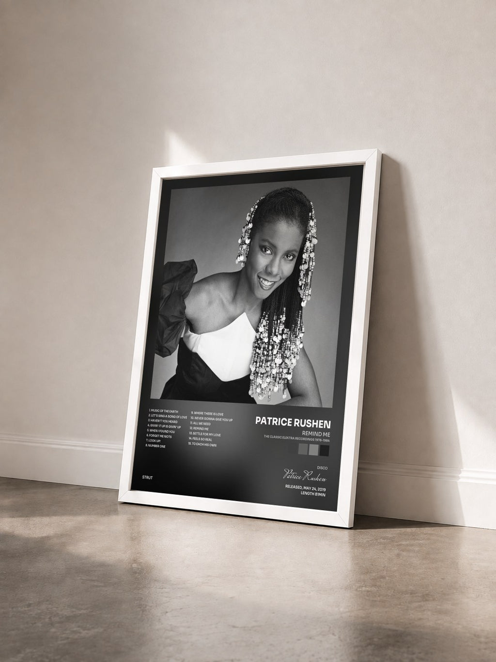 #blanc Tableau de l'album Remind Me (The Classic Elektra Recordings 1978-1984) de Patrice Rushen vu de trois quarts, cadre blanc