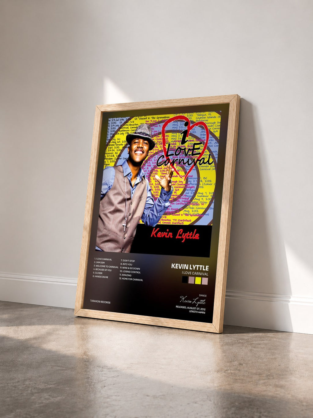 #bois Tableau de l'album I Love Carnival de Kevin Lyttle vu de trois quarts, cadre en bois brut