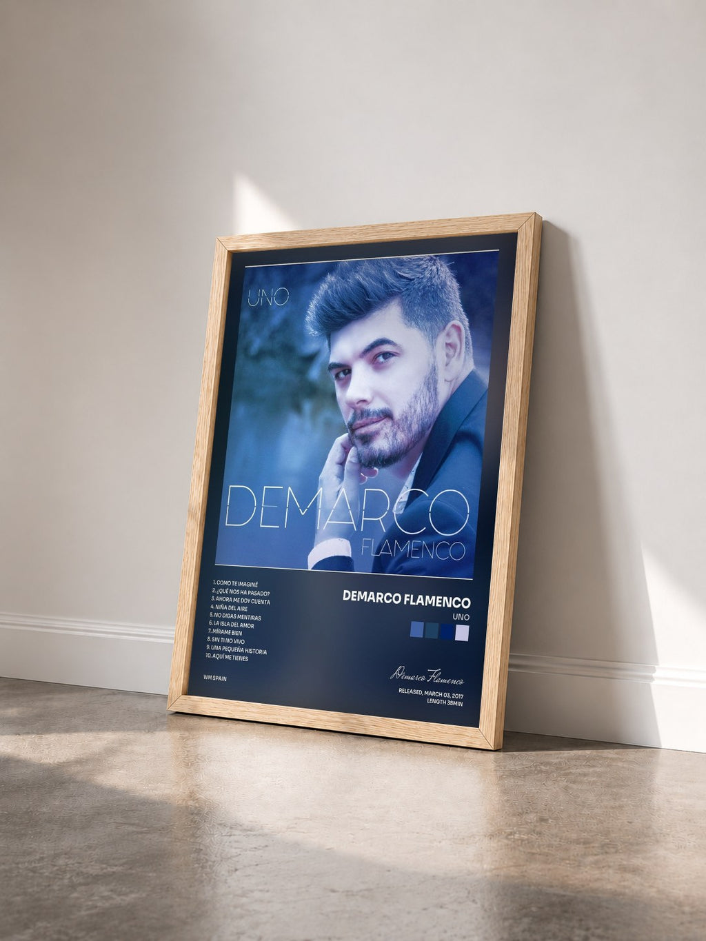 #bois Tableau de l'album Uno de Demarco Flamenco vu de trois quarts, cadre en bois brut