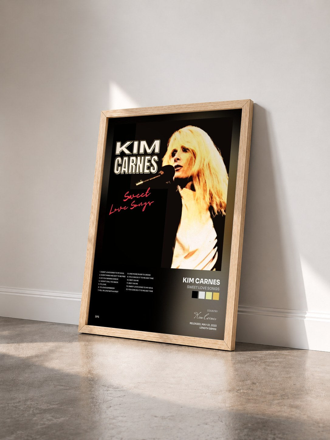 #bois Tableau de l'album Sweet Love Songs de Kim Carnes vu de trois quarts, cadre en bois brut