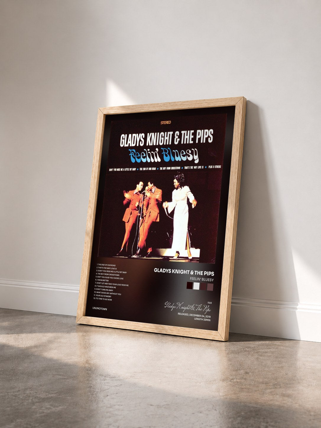#bois Tableau de l'album Feelin' Bluesy de Gladys Knight & The Pips vu de trois quarts, cadre en bois brut