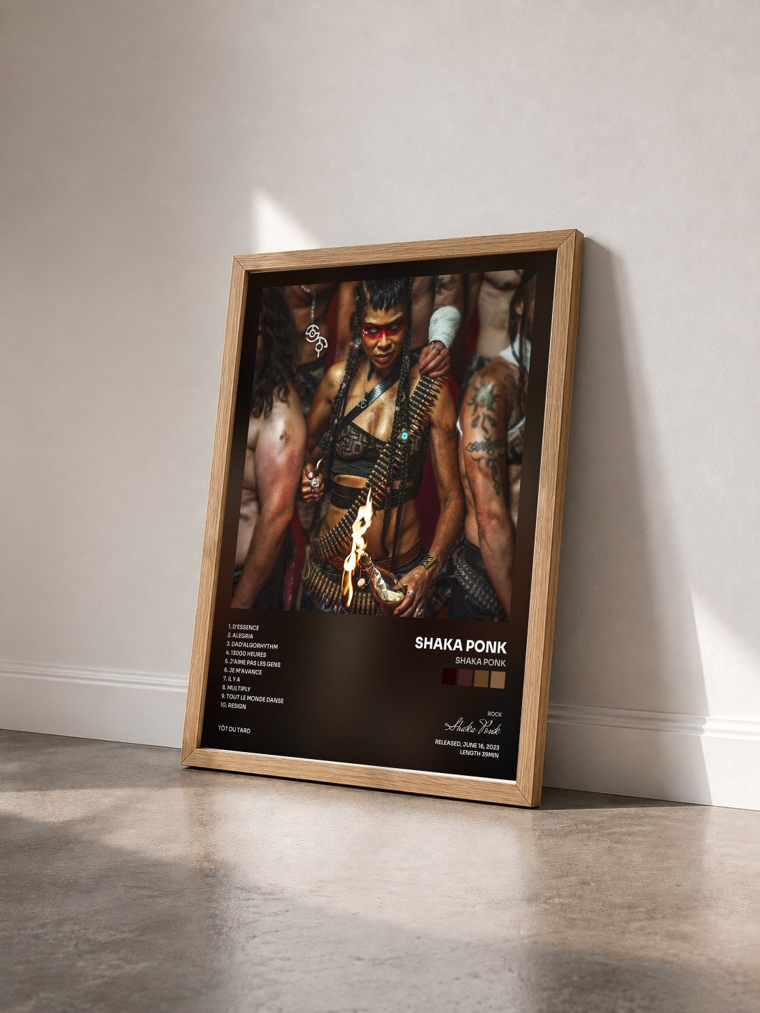 #bois Tableau de l'album Shaka Ponk de Shaka Ponk vu de trois quarts, cadre en bois brut