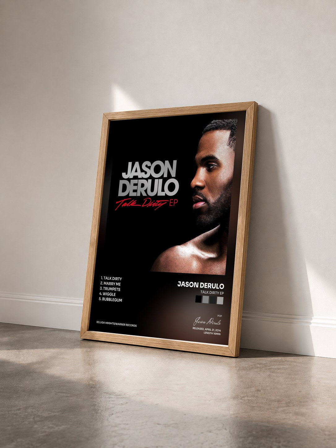 #bois Tableau de l'album Talk Dirty EP de Jason Derulo vu de trois quarts, cadre en bois brut