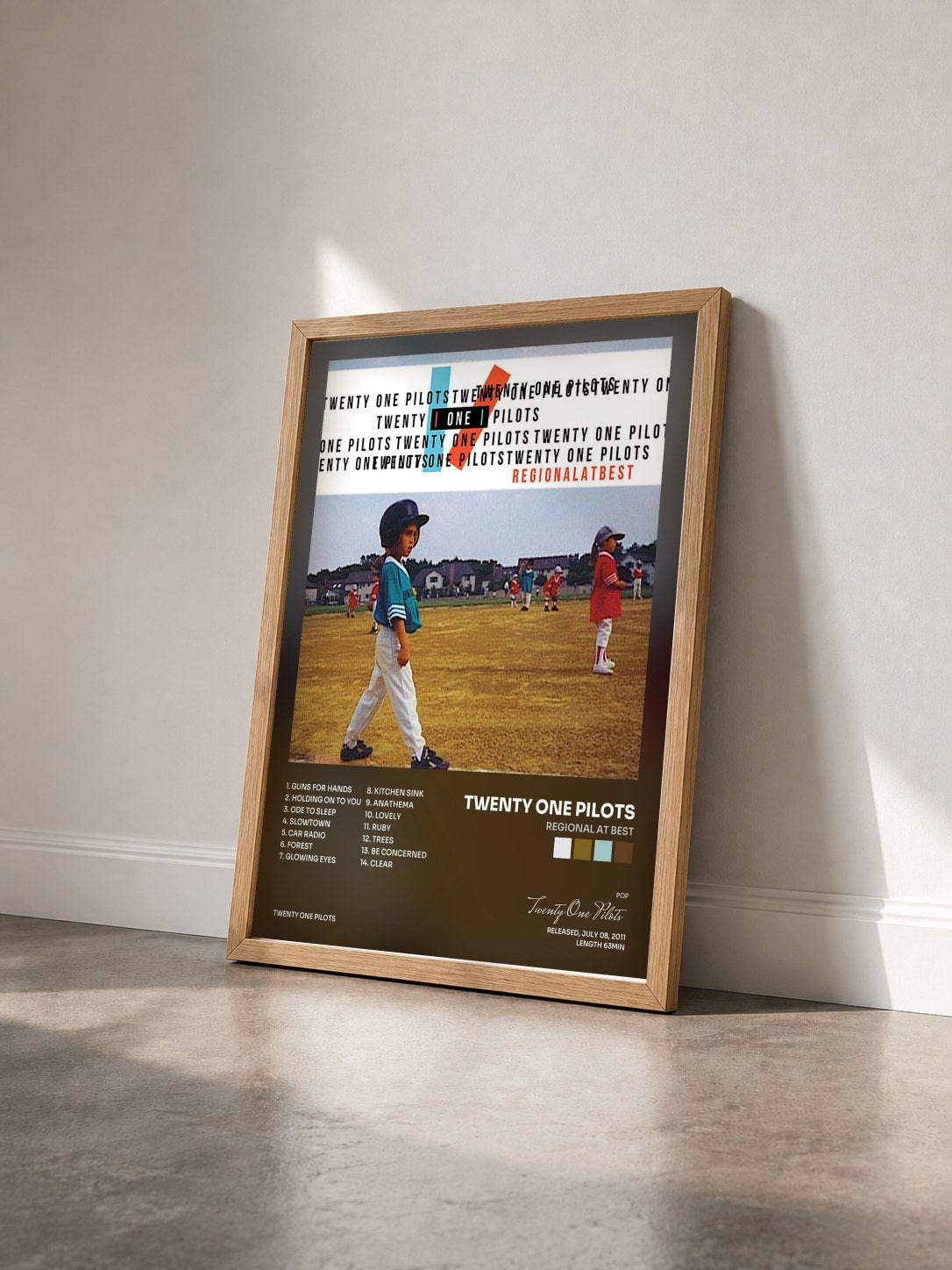 #bois Tableau de l'album Regional At Best de Twenty One Pilots vu de trois quarts, cadre en bois brut