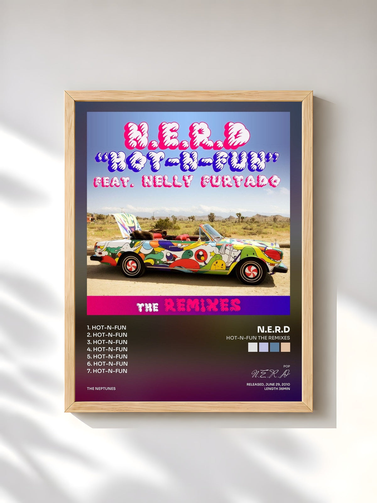 #bois Tableau de l'album Hot-n-Fun The Remixes de N.E.R.D, cadre en bois brut, imprimé et encadré en France