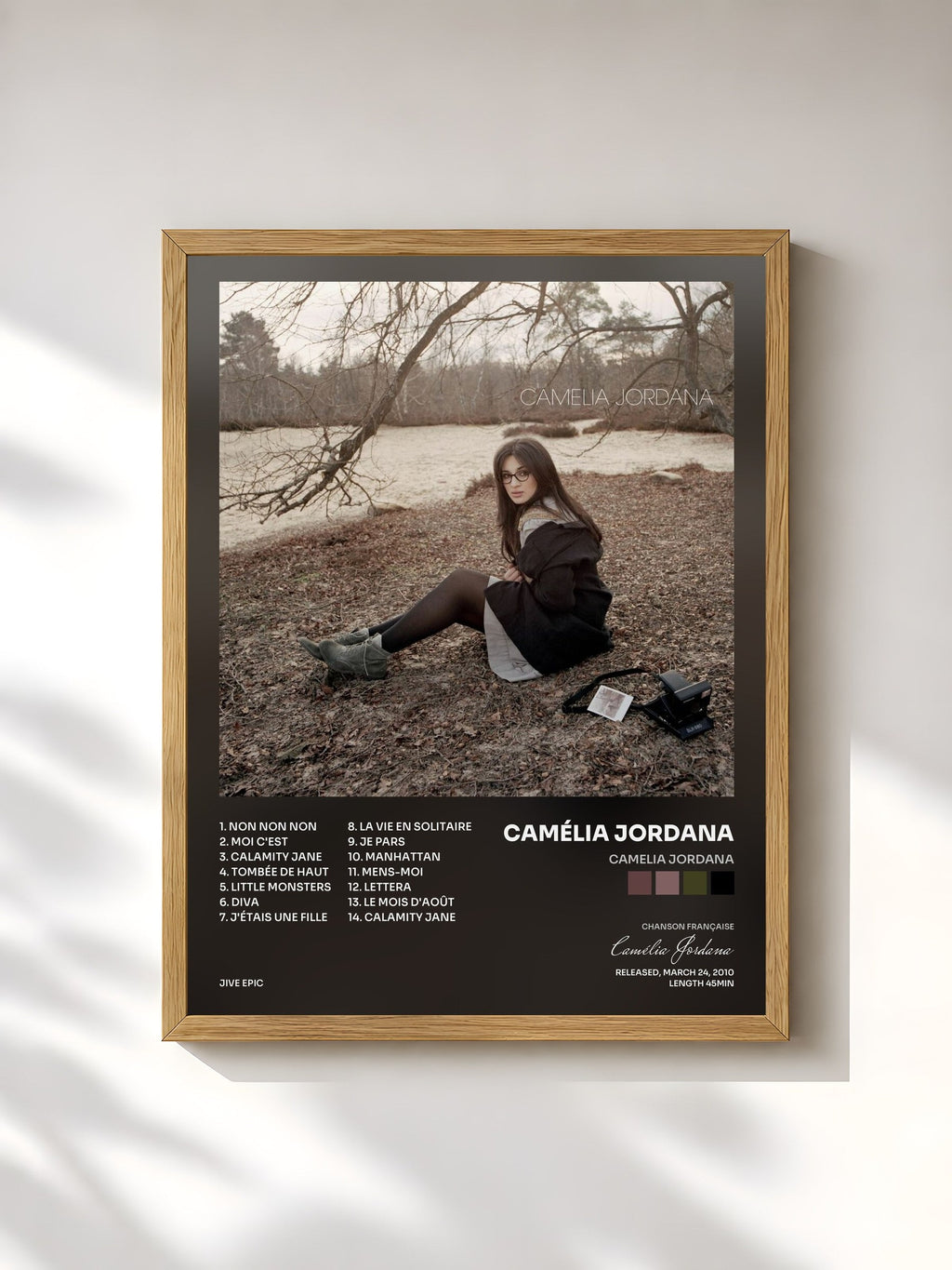 #bois Tableau de l'album Camelia Jordana de Camélia Jordana, cadre en bois brut, imprimé et encadré en France