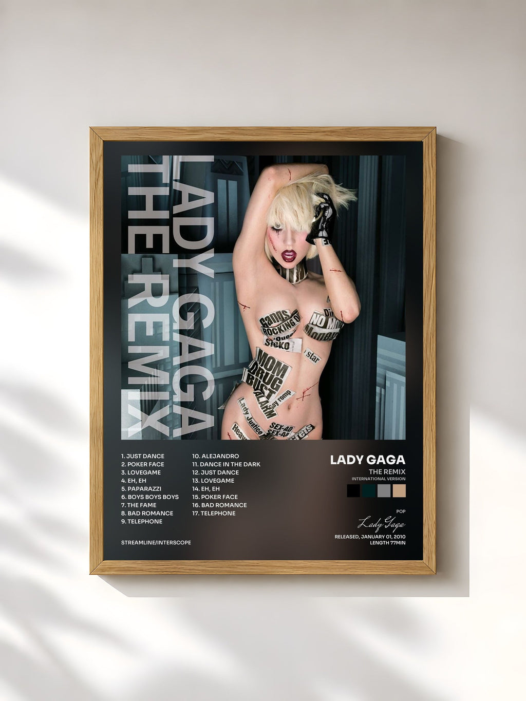 #bois Tableau de l'album The Remix (International Version) de Lady Gaga, cadre en bois brut, imprimé et encadré en France