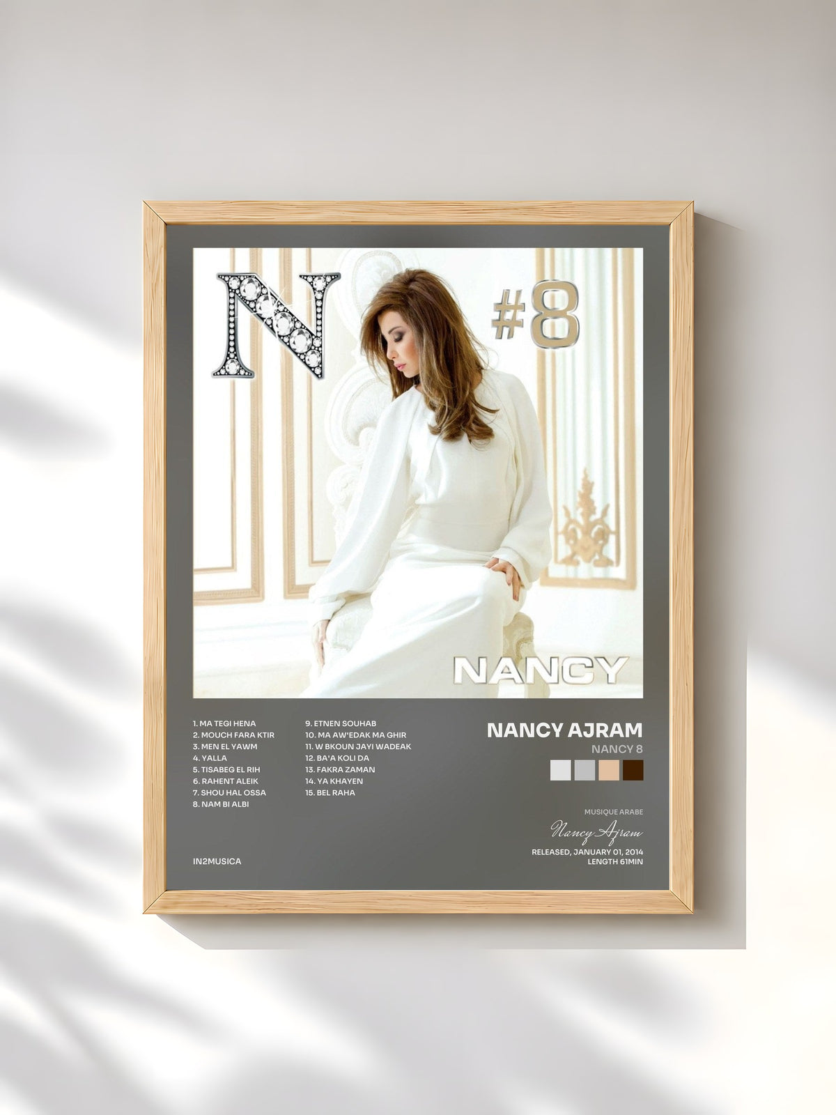 #bois Tableau de l'album Nancy 8 de Nancy Ajram, cadre en bois brut, imprimé et encadré en France