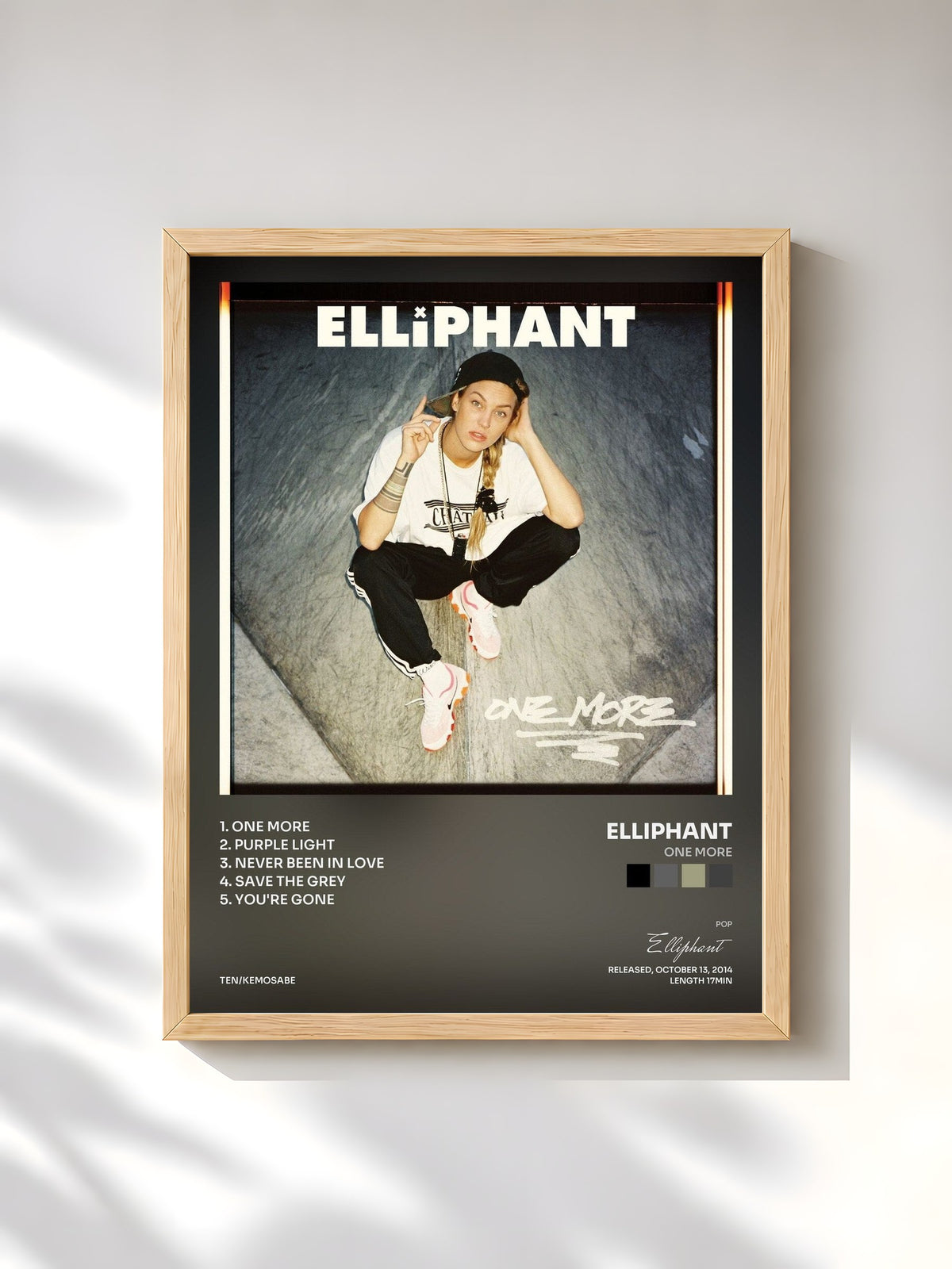 #bois Tableau de l'album One More de Elliphant, cadre en bois brut, imprimé et encadré en France